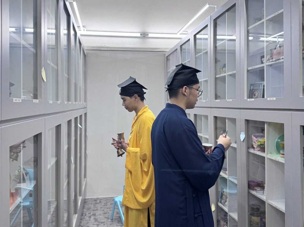 singapore pet columbarium pet prayers